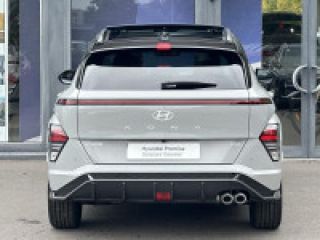 57100 : Hyundai Thionville - Théobald Automobiles - HYUNDAI Kona - Kona - Cyber Gray métallisé/Toit/rétros Black - Traction - Hybride : Essence/Electrique
