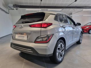 78180 : Hyundai Montigny-le-Bretonneux - Courtois Automobiles - HYUNDAI Kona - Kona - Shimmering Silver Métal - Traction - Electrique