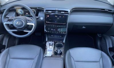 75010 : Hyundai Paris Nord - Goncourt Automobiles - HYUNDAI TUCSON Executive - TUCSON IV - Blanc - Boîte automatique - Essence / Courant électrique