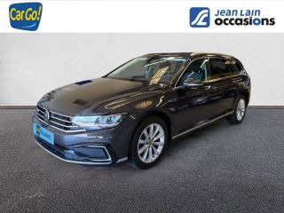 75010 : Hyundai Paris Nord - Goncourt Automobiles - VOLKSWAGEN PASSAT SW GTE Life Plus - PASSAT VIII - GRIS MANGANESE - Automate sequentiel - Essence / Courant électrique