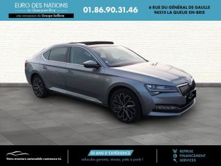 75010 : Hyundai Paris Nord - Goncourt Automobiles - SKODA SUPERB Laurin &amp; Klement - SUPERB III - GRIS BUSINESS - Automate sequentiel - Essence / Courant électrique