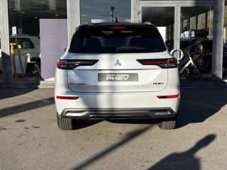 57100 : Hyundai Thionville - Théobald Automobiles - MITSUBISHI Outlander - Outlander - Diamond White Spéciale/Toit Noir - Transmission intégrale - Hybride rechargeable : Essence/Electrique