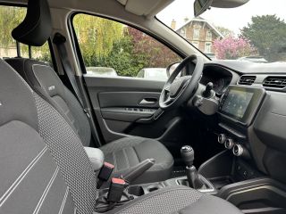 75010 : Hyundai Paris Nord - Goncourt Automobiles - DACIA DUSTER Journey + - DUSTER II - Gris - Boîte manuelle - Essence ou gaz