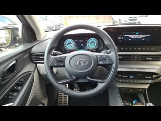 56000 : Hyundai Vannes - Park Lann Automobiles - HYUNDAI Bayon - Bayon - Intense Blue Métal - Traction - Essence/Micro-Hybride