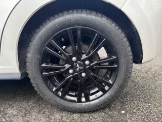 75010 : Hyundai Paris Nord - Goncourt Automobiles - MITSUBISHI SPACE STAR MY19 Black Collection - SPACE STAR II - Blanc - Boîte manuelle - Essence sans plomb