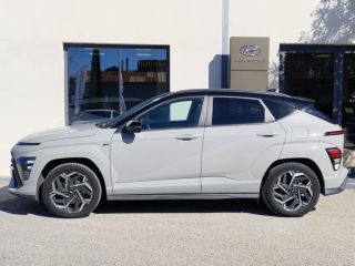 13200 : HYUNDAI Arles - Lexa Automobile - HYUNDAI KONA N Line Executive - KONA II - Gris - Automate sequentiel - Essence / Courant électrique