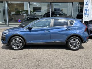 54520 : Hyundai Nancy - Théobald Automobiles - HYUNDAI Bayon - Bayon - Vibrant Blue Métal - Traction - Essence
