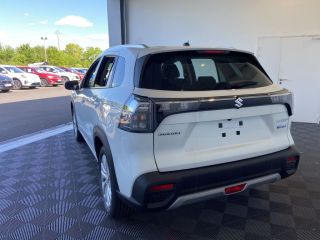 75010 : Hyundai Paris Nord - Goncourt Automobiles - SUZUKI S-CROSS Privilège - S-CROSS II - Blanc - Boîte manuelle - Essence sans plomb