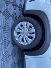 75010 : Hyundai Paris Nord - Goncourt Automobiles - SUZUKI S-CROSS Privilège - S-CROSS II - Blanc - Boîte manuelle - Essence sans plomb