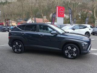 75010 : Hyundai Paris Nord - Goncourt Automobiles - HYUNDAI KONA Executive - KONA II - Denim Blue - Automate sequentiel - Essence / Courant électrique