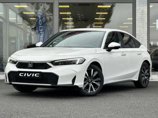 57200 : Hyundai Sarreguemines - Theobald Automobiles - HONDA Civic - Civic - Blanc Platine Nacré - Traction - Hybride : Essence/Electrique