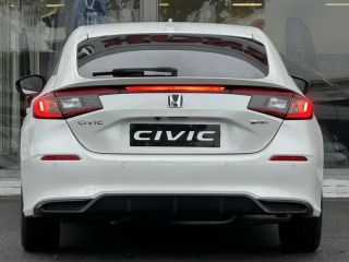 57200 : Hyundai Sarreguemines - Theobald Automobiles - HONDA Civic - Civic - Blanc Platine Nacré - Traction - Hybride : Essence/Electrique