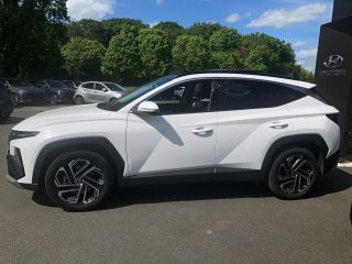 75010 : Hyundai Paris Nord - Goncourt Automobiles - HYUNDAI TUCSON Executive - TUCSON IV - Blanc - Boîte automatique - Essence / Courant électrique