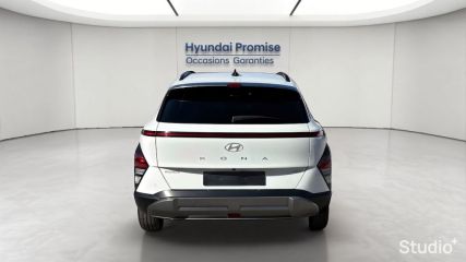 75010 : Hyundai Paris Nord - Goncourt Automobiles - HYUNDAI KONA Executive - KONA II - Blanc - Automate sequentiel - Essence / Courant électrique
