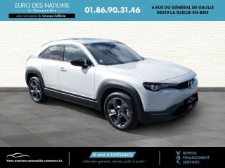 75010 : Hyundai Paris Nord - Goncourt Automobiles - MAZDA MX-30 2020 Industrial Vintage - MX-30 ELECTRIQUE - Blanc - Automate à fonct. Continu - Courant électrique