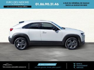 75010 : Hyundai Paris Nord - Goncourt Automobiles - MAZDA MX-30 2020 Industrial Vintage - MX-30 ELECTRIQUE - Blanc - Automate à fonct. Continu - Courant électrique