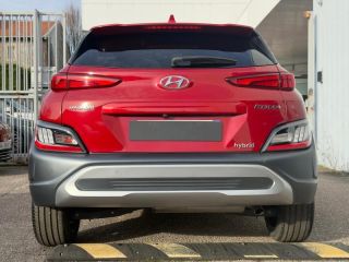 54520 : Hyundai Nancy - Théobald Automobiles - HYUNDAI Kona - Kona - Pulse Red Métal - Traction - Hybride : Essence/Electrique
