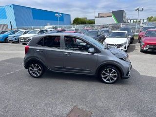 75010 : Hyundai Paris Nord - Goncourt Automobiles - KIA PICANTO X-line - PICANTO III - GRIS CLAIR - Boîte automatisée - Essence sans plomb