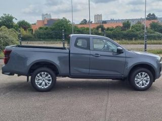 54520 : Hyundai Nancy - Théobald Automobiles - ISUZU D-Max - D-Max - Islay Gray Mica - Transmission intégrale enclenc - Diesel