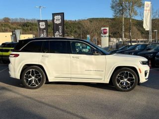 75010 : Hyundai Paris Nord - Goncourt Automobiles - JEEP GRAND CHEROKEE Summit Reserve - GRAND CHEROKEE WL - Blanc - Boîte automatique - Essence / Courant électrique