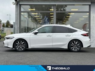57200 : Hyundai Sarreguemines - Theobald Automobiles - HONDA Civic - Civic - Blanc Platine Nacré - Traction - Hybride : Essence/Electrique