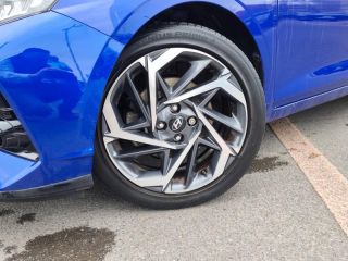 92250 : Hyundai Motor Company - HYUNDAI i20 - i20 - Intense Blue Métal - Traction - Essence/Micro-Hybride