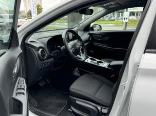 92250 : Hyundai Motor Company - HYUNDAI Kona - Kona - Chalk White Métal - Traction - Electrique