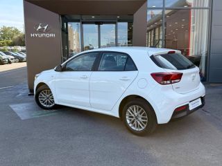 72100 : Hyundai Le Mans - GCH LE MANS - KIA Rio - Rio - Blanc - Traction - Essence