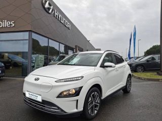 56000 : Hyundai Vannes - Park Lann Automobiles - HYUNDAI Kona - Kona - Chalk White Métal - Traction - Electrique