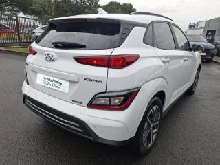 56000 : Hyundai Vannes - Park Lann Automobiles - HYUNDAI Kona - Kona - Chalk White Métal - Traction - Electrique