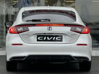 57200 : Hyundai Sarreguemines - Theobald Automobiles - HONDA Civic - Civic - Blanc Platine Nacré - Traction - Hybride : Essence/Electrique