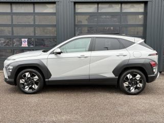 54520 : Hyundai Nancy - Théobald Automobiles - HYUNDAI Kona - Kona - Cyber Gray métallisé - Traction - Hybride : Essence/Electrique