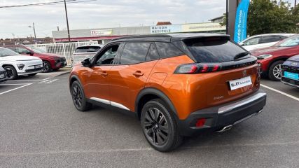 02100 : Hyundai Saint-Quentin - Mary Automobiles - PEUGEOT 2008 GT - 2008 - ORANGE - Boîte automatique - Essence sans plomb