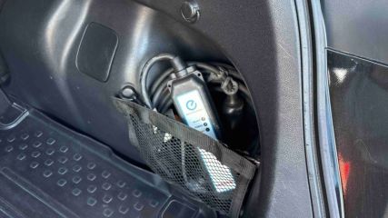 75010 : Hyundai Paris Nord - Goncourt Automobiles - NISSAN LEAF N-Connecta - LEAF II - SCHWARZ MET / NOIR MET. - Automate à fonct. Continu - Courant électrique