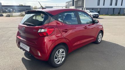 75010 : Hyundai Paris Nord - Goncourt Automobiles - HYUNDAI i10 Intuitive - i10 III - Rouge - Boîte manuelle - Essence sans plomb