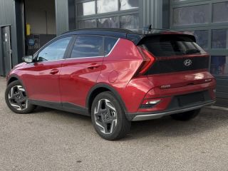 54520 : Hyundai Nancy - Théobald Automobiles - HYUNDAI Bayon - Bayon - Dragon Red Métal/Toit+rétros Black - Traction - Essence