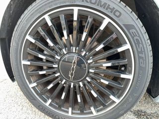 75010 : Hyundai Paris Nord - Goncourt Automobiles - FIAT 500e BERLINE MY22 SERIE 1 STEP 1 La Prima - 500 III - Bleu - Automate à fonct. Continu - Courant électrique