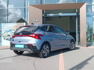 92250 : Hyundai Motor Company - HYUNDAI i20 - i20 - Intense Blue Métal - Traction - Essence/Micro-Hybride