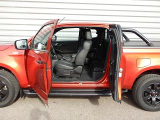 52000 : Hyundai Chaumont - Garage Michel Bazin - ISUZU D-Max - D-Max - Namibu Orange Mica métal - Transmission intégrale enclenc - Diesel