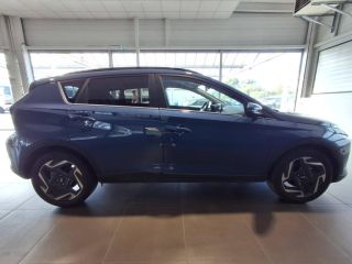 54520 : Hyundai Nancy - Théobald Automobiles - HYUNDAI Bayon - Bayon - Vibrant Blue Métal - Traction - Essence