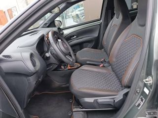 92250 : Hyundai Motor Company - TOYOTA Aygo X - Aygo X - Vert - Traction - Essence