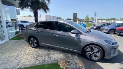 75010 : Hyundai Paris Nord - Goncourt Automobiles - HYUNDAI IONIQ Creative - IONIQ - Fluidic Métal - Automate sequentiel - Essence / Courant électrique