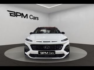 92130 : Hyundai ISSY-LES-MOULINEAUX - BPM Cars - HYUNDAI Kona - Kona - Atlas White/Toit/rétros Black - Traction - Essence/Micro-Hybride