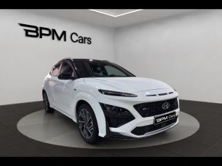 92130 : Hyundai ISSY-LES-MOULINEAUX - BPM Cars - HYUNDAI Kona - Kona - Atlas White/Toit/rétros Black - Traction - Essence/Micro-Hybride