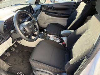14112 : Hyundai Caen - Trajectoire Automobiles - HYUNDAI i20 - i20 - Polar White - Traction - Essence/Micro-Hybride