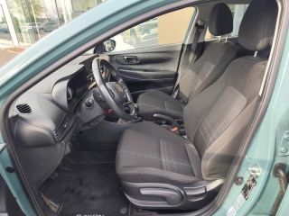 92250 : Hyundai Motor Company - HYUNDAI Bayon - Bayon - Mangrove Green Métal - Traction - Essence/Micro-Hybride