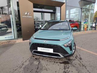 92250 : Hyundai Motor Company - HYUNDAI Bayon - Bayon - Mangrove Green Métal - Traction - Essence/Micro-Hybride