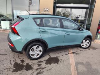 92250 : Hyundai Motor Company - HYUNDAI Bayon - Bayon - Mangrove Green Métal - Traction - Essence/Micro-Hybride