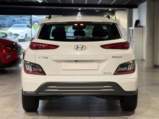 54520 : Hyundai Nancy - Théobald Automobiles - HYUNDAI Kona - Kona - Serenity White Métal - Traction - Electrique