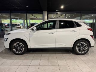54520 : Hyundai Nancy - Théobald Automobiles - HYUNDAI Kona - Kona - Serenity White Métal - Traction - Electrique